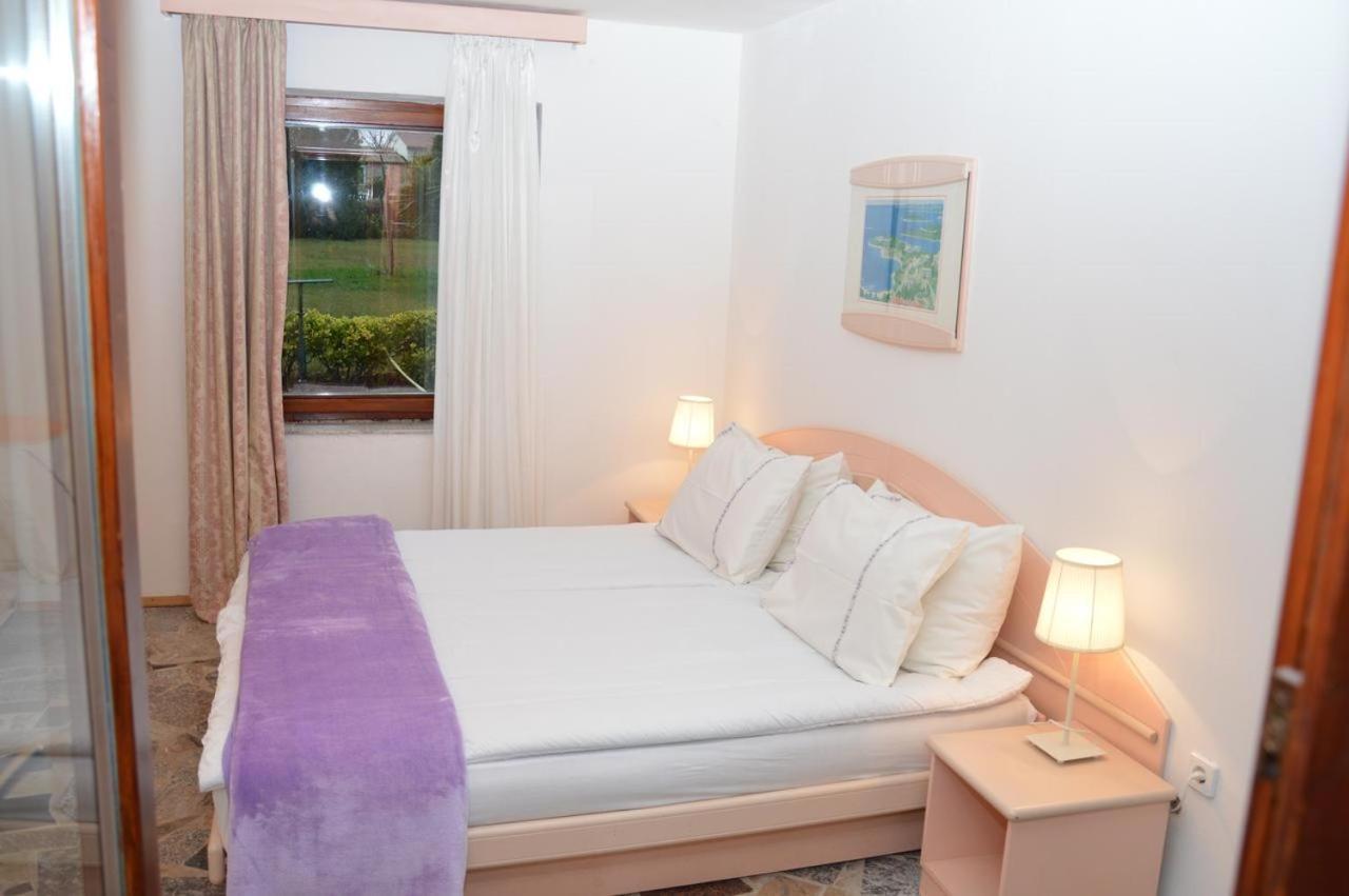 Apartments Agata Nova Vas  Екстер'єр фото
